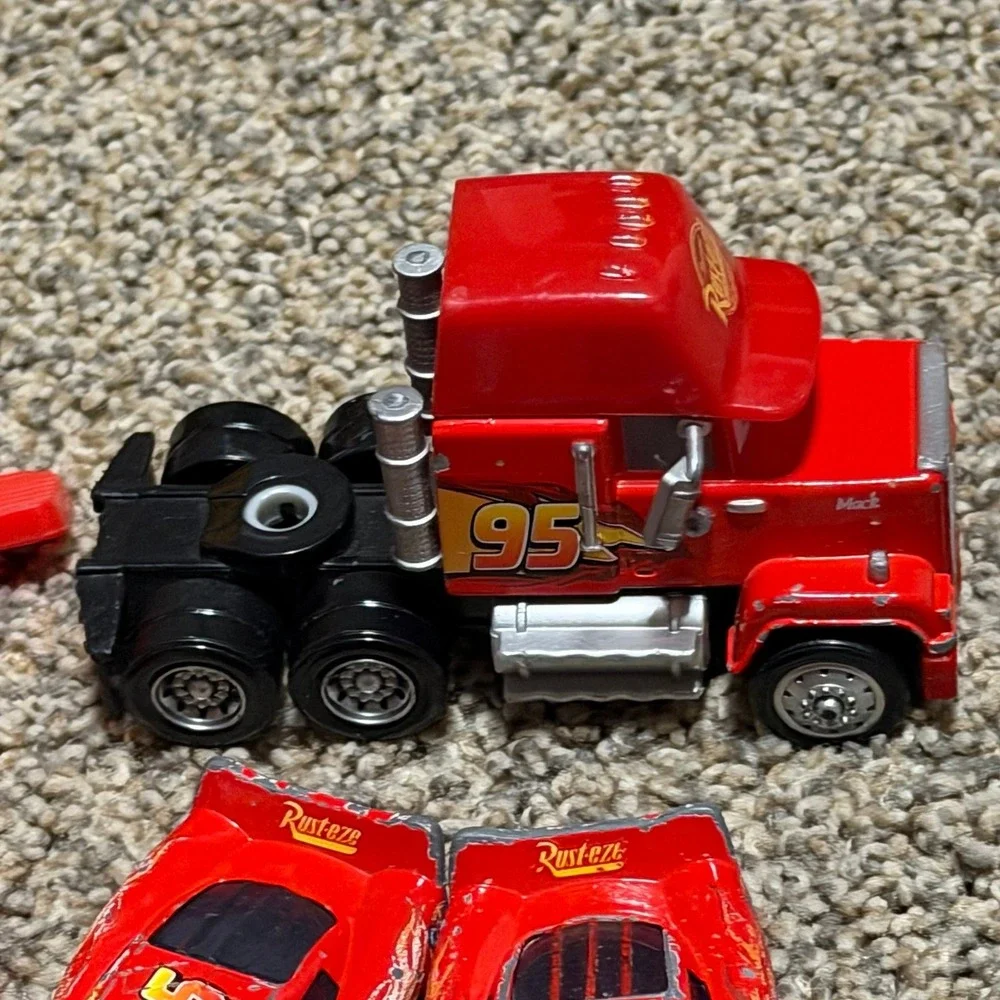 Disney Pixar Cars Diecast Lot Lightning McQueen Mack Fillmore XRS Rust-eze